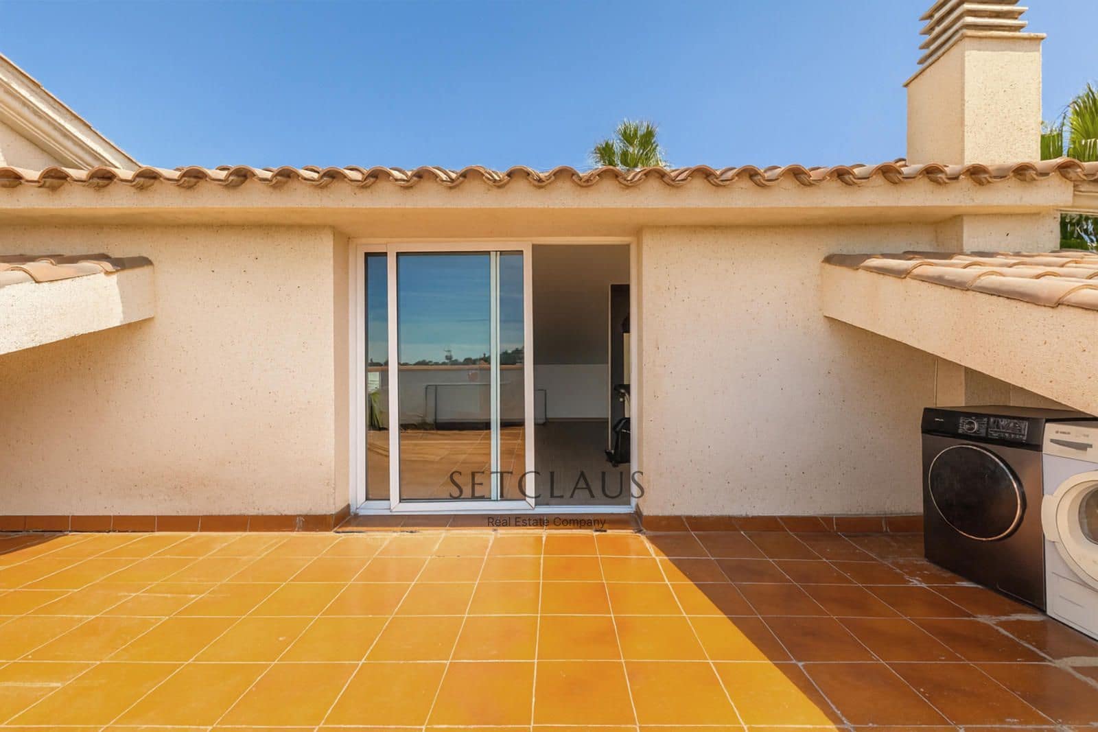 4 soveværelse Byhus til salg i Tiana med swimmingpool - € 699.000 (Ref: 9436453)