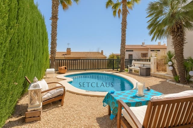 4 soveværelse Byhus til salg i Tiana med swimmingpool - € 699.000 (Ref: 9436453)