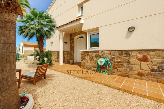 4 soveværelse Byhus til salg i Tiana med swimmingpool - € 699.000 (Ref: 9436453)