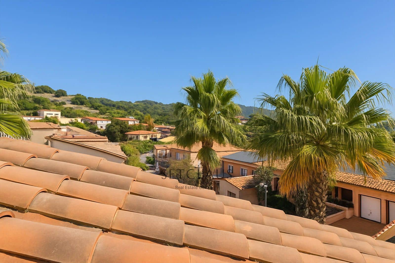 4 soveværelse Byhus til salg i Tiana med swimmingpool - € 699.000 (Ref: 9436453)