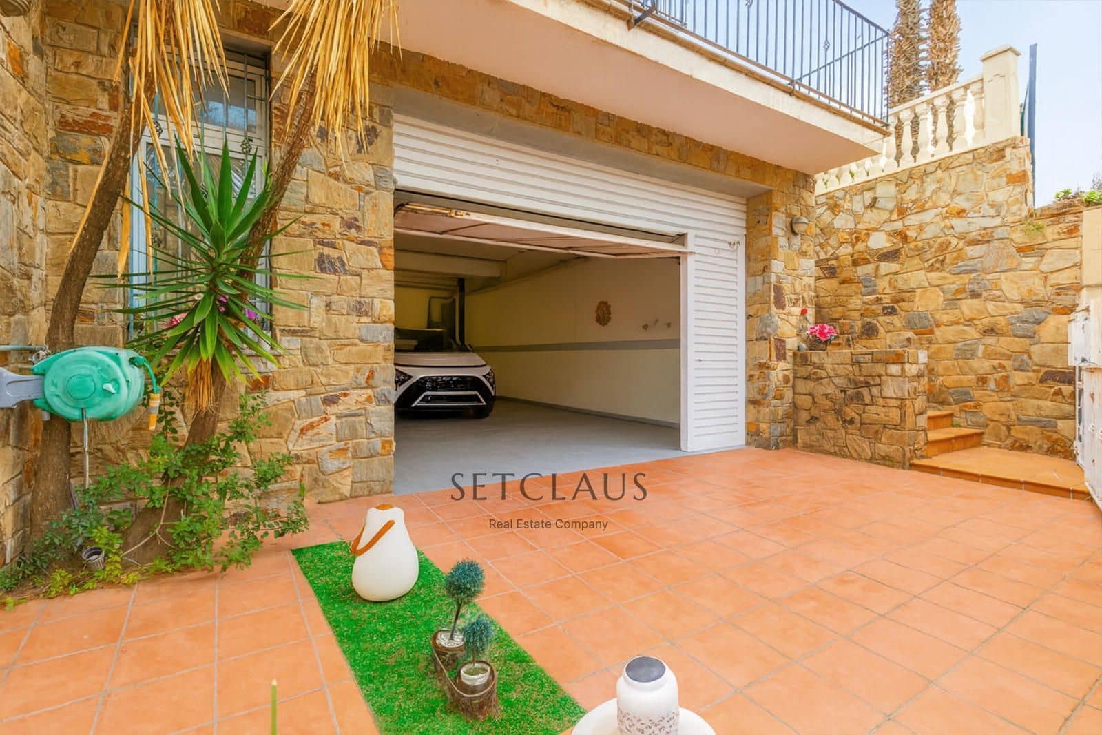 4 soveværelse Byhus til salg i Tiana med swimmingpool - € 699.000 (Ref: 9436453)