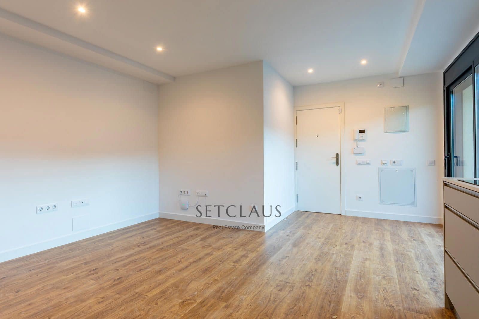 3 sypialnia Mieszkanie do wynajęcia w Teia z garażem - 1 600 € (Ref: 9438616)