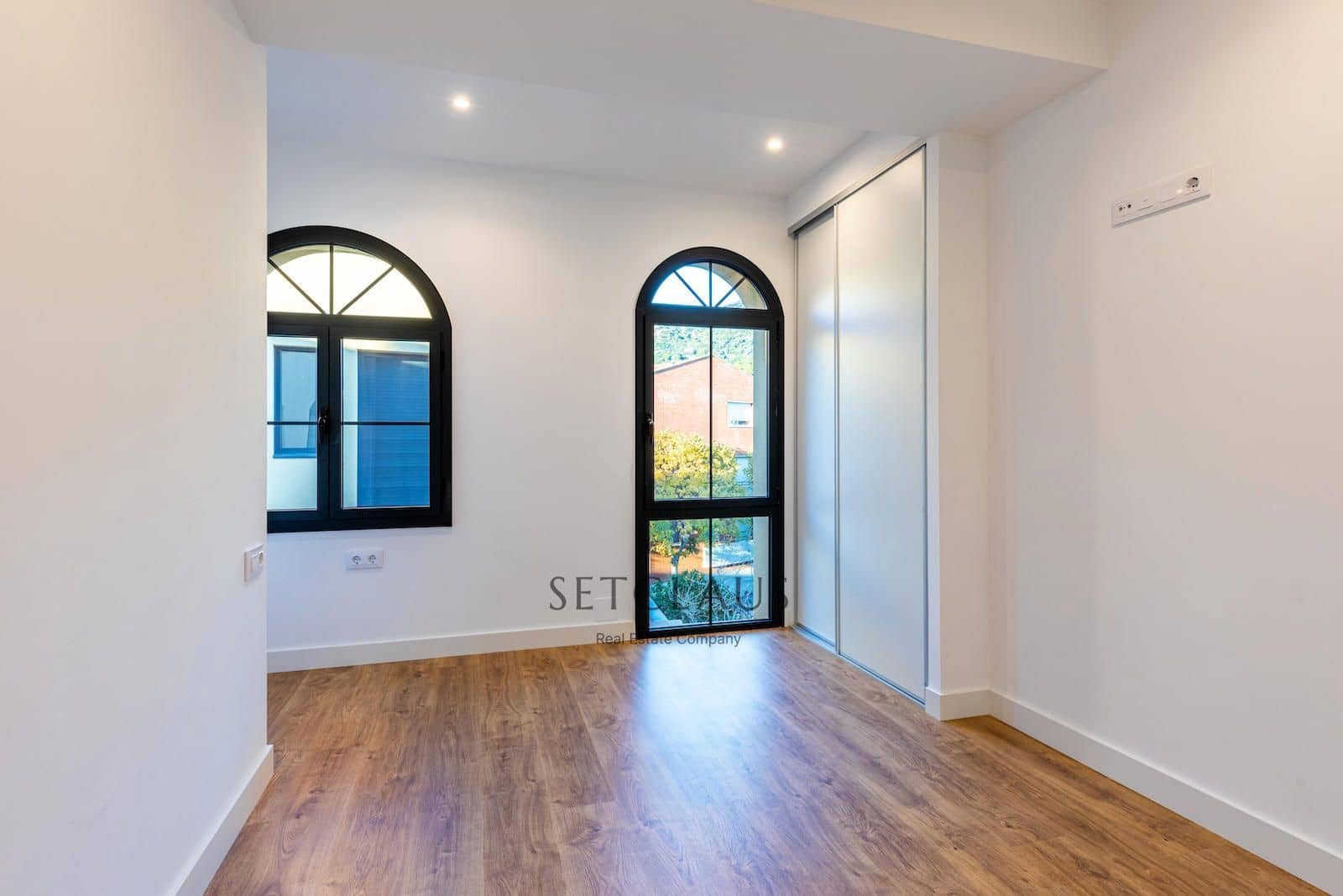 3 sypialnia Mieszkanie do wynajęcia w Teia z garażem - 1 600 € (Ref: 9438616)