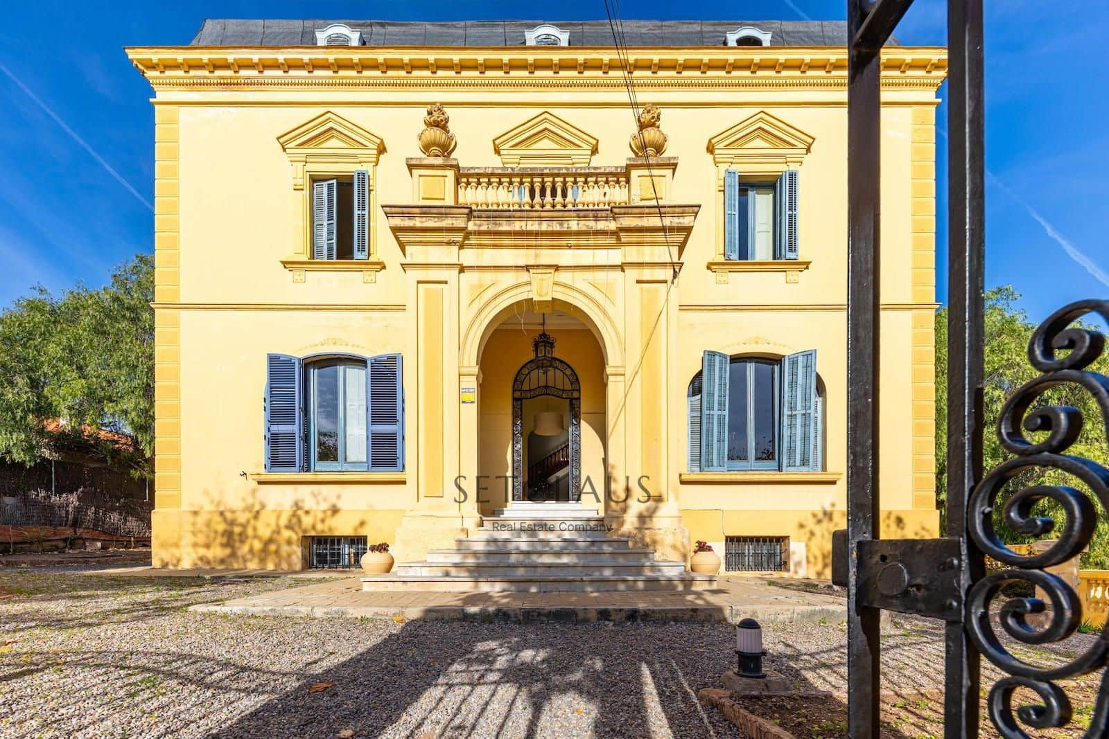 9 sypialnia Willa na sprzedaż w El Masnou z basenem garażem - 2 500 000 € (Ref: 9450579)