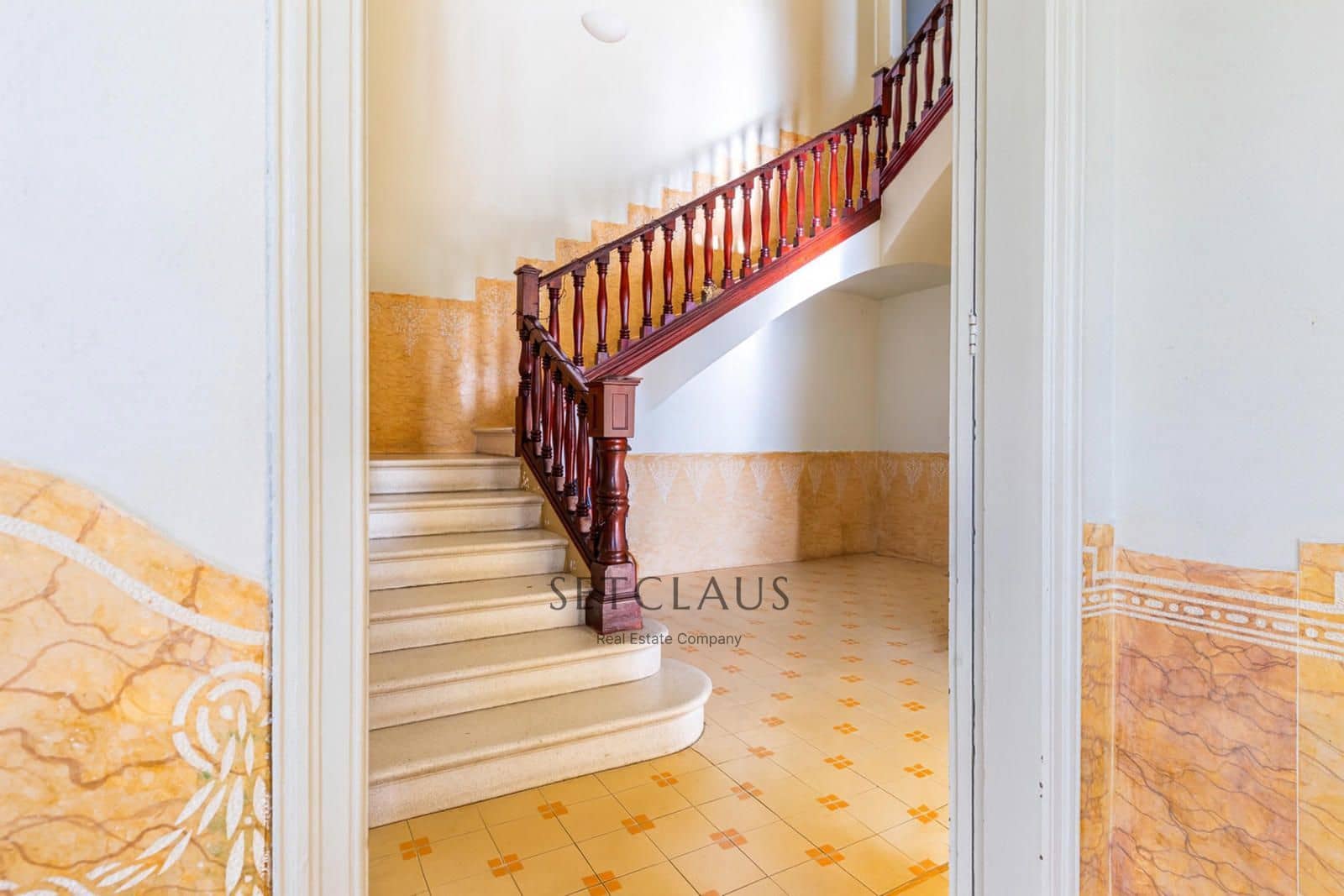 9 sypialnia Willa na sprzedaż w El Masnou z basenem garażem - 2 500 000 € (Ref: 9450579)