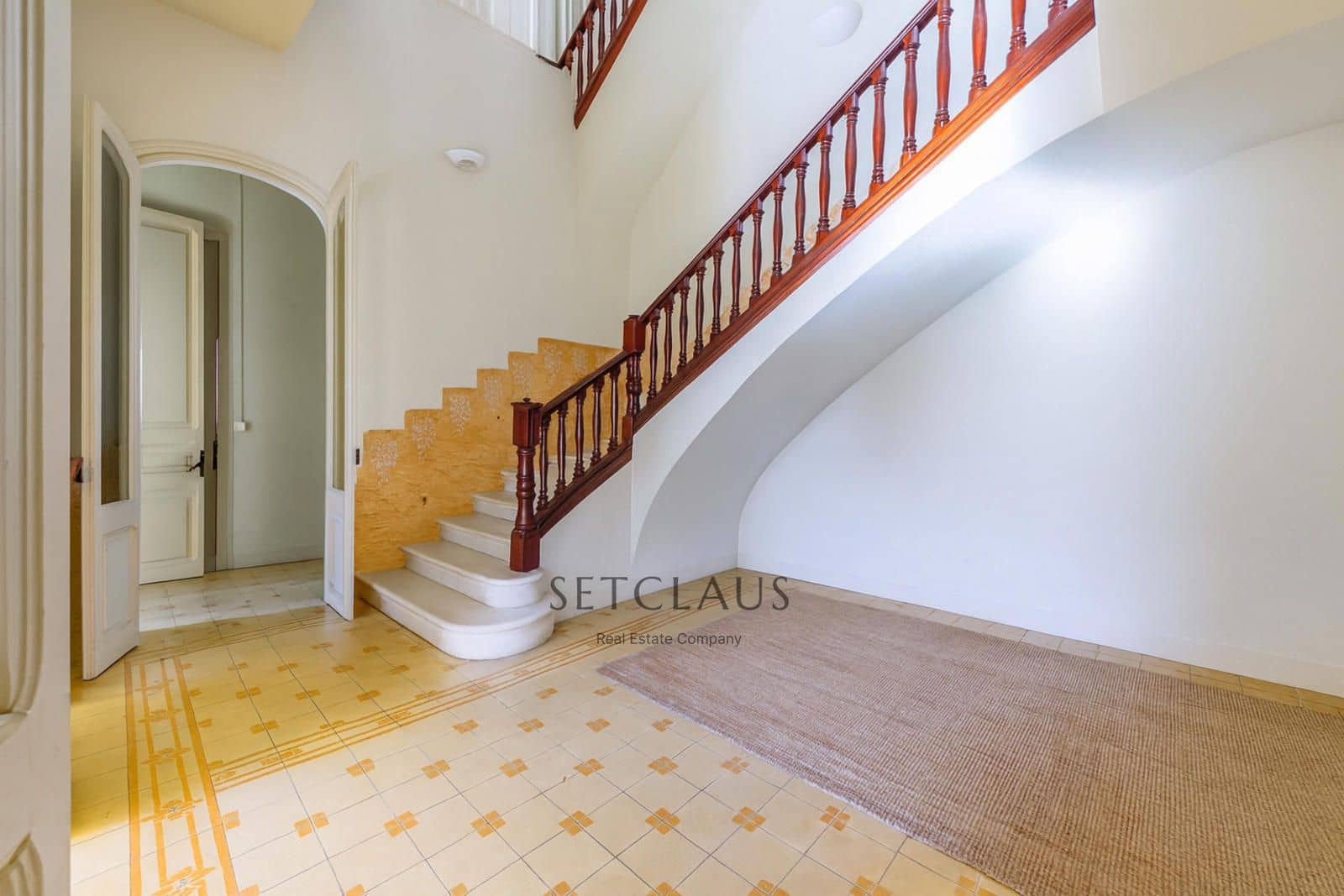 9 sypialnia Willa na sprzedaż w El Masnou z basenem garażem - 2 500 000 € (Ref: 9450579)