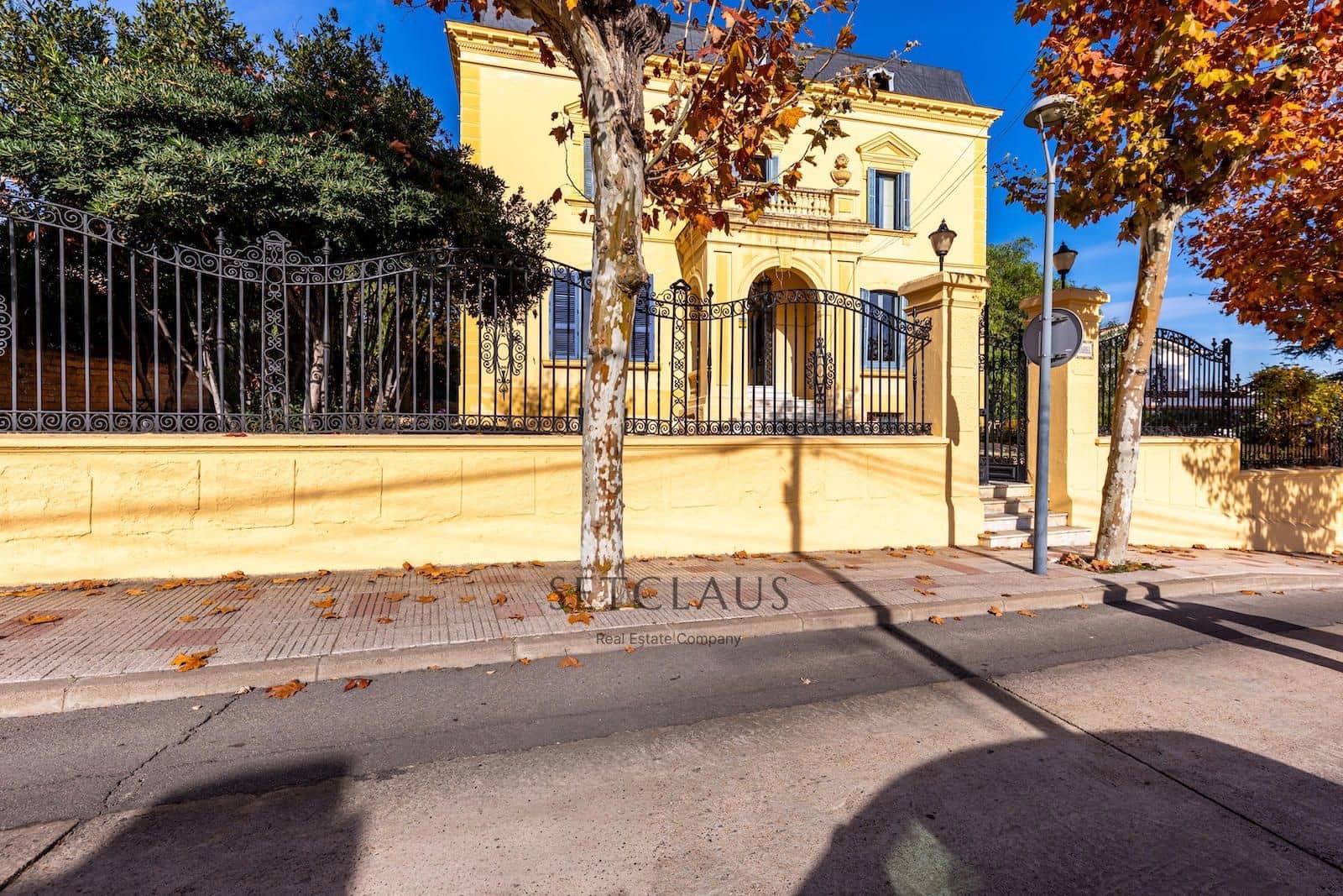 9 sypialnia Willa na sprzedaż w El Masnou z basenem garażem - 2 500 000 € (Ref: 9450579)