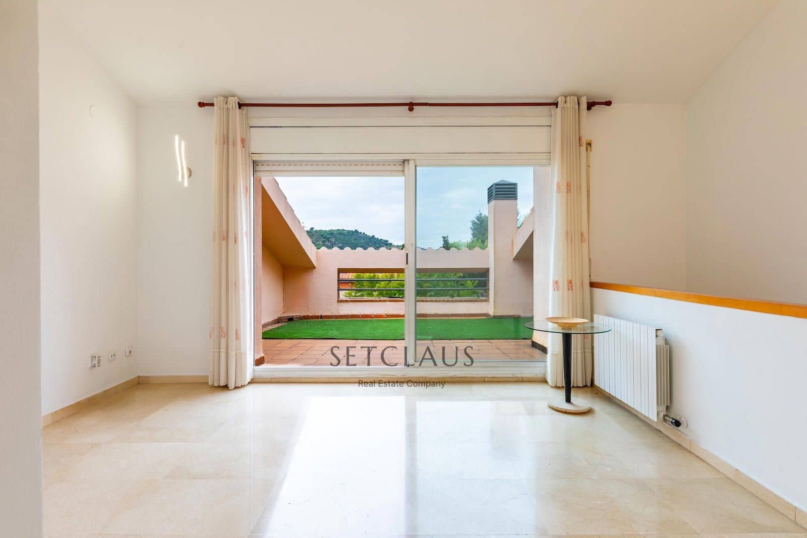 4 soverom Hus til salgs i Tiana med garasje - € 660 000 (Ref: 9450580)