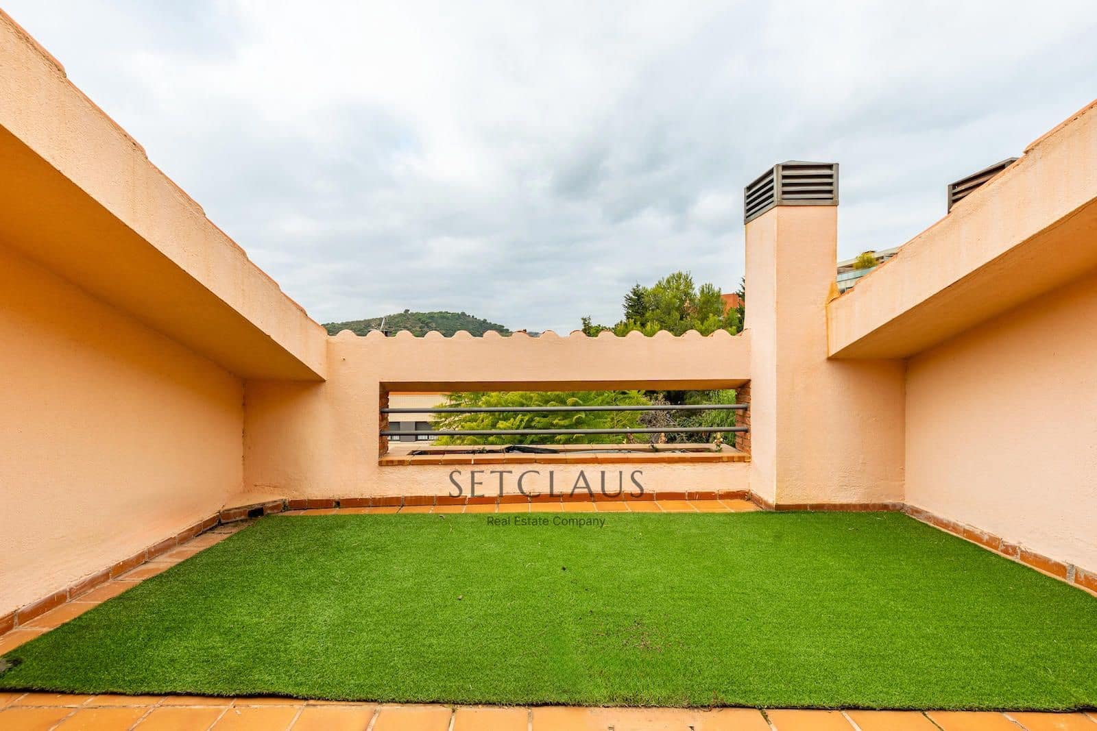 4 soverom Hus til salgs i Tiana med garasje - € 660 000 (Ref: 9450580)