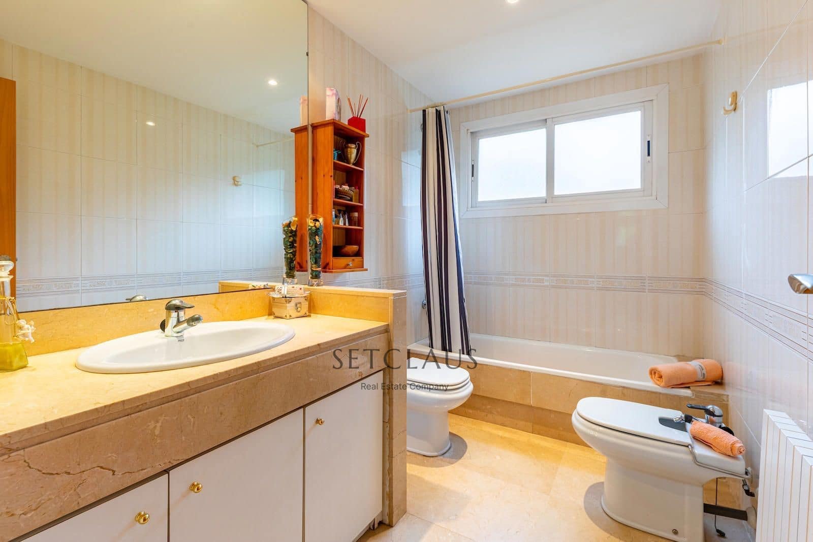 4 soverom Hus til salgs i Tiana med garasje - € 660 000 (Ref: 9450580)