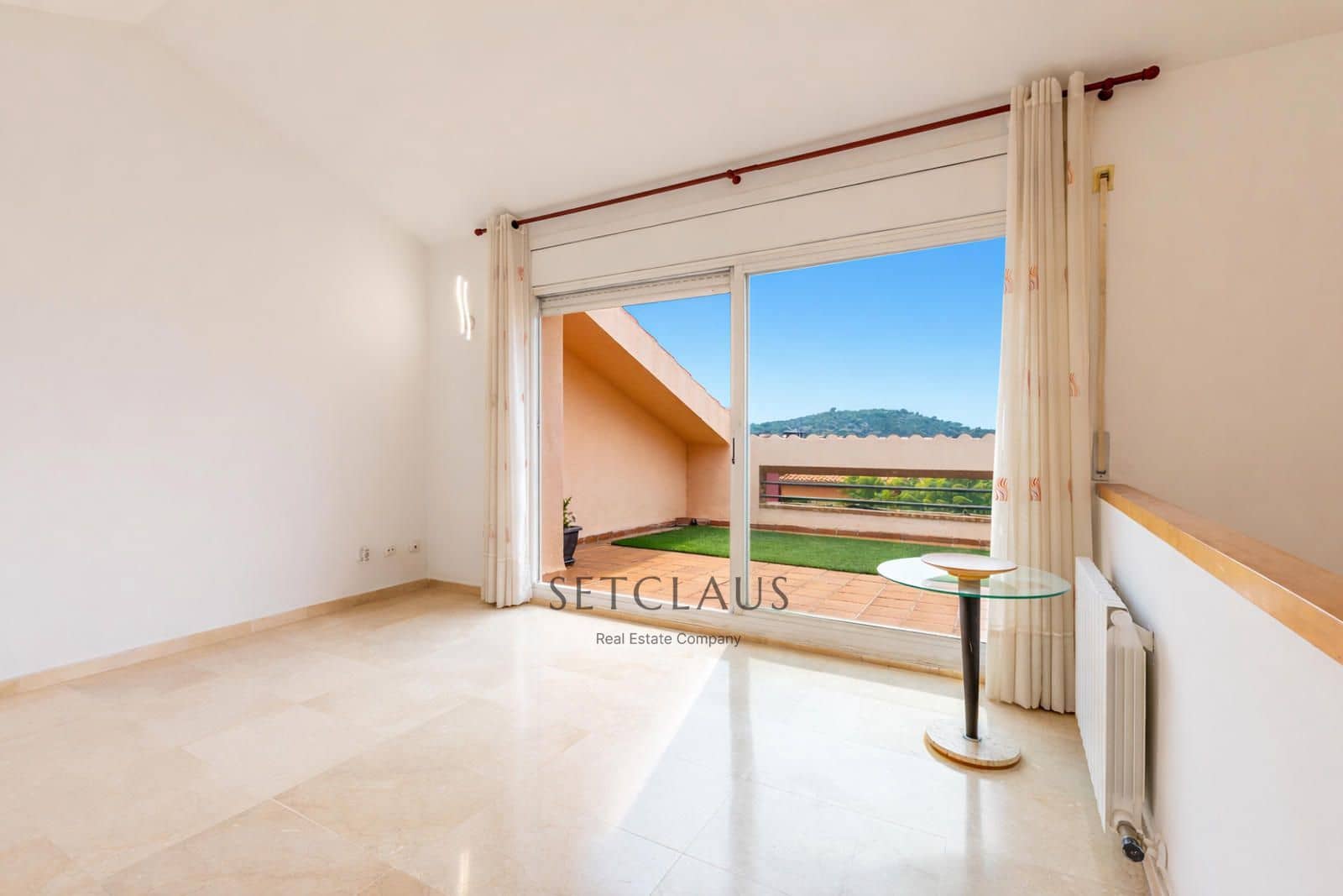 4 slaapkamer Huis te koop in Tiana met garage - € 660.000 (Ref: 9450580)