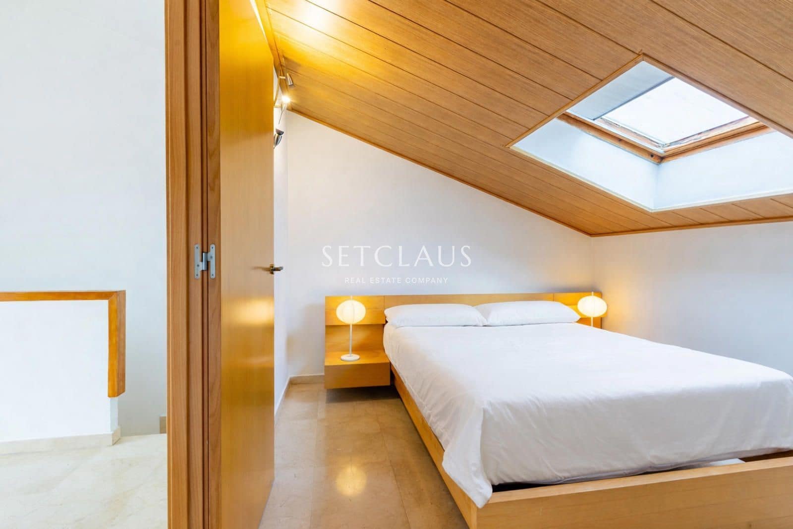 4 bedroom Townhouse for sale in Tiana with garage - € 630,000 (Ref: 9450580)