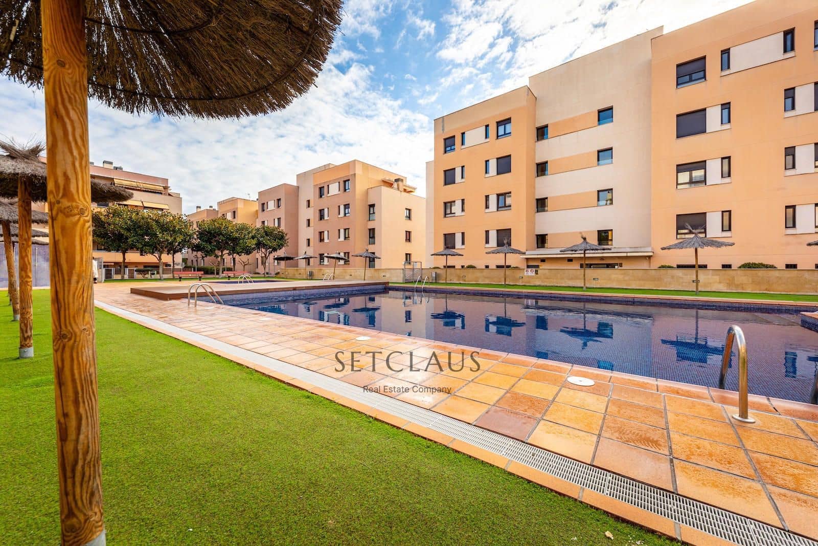 2 bedroom Flat for sale in Lloret de Mar with pool garage - € 298,000 (Ref: 9460614)