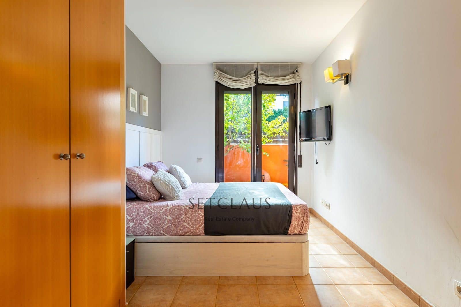 2 bedroom Flat for sale in Lloret de Mar with pool garage - € 298,000 (Ref: 9460614)