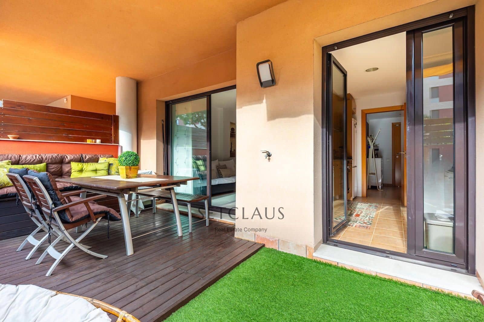 2 bedroom Flat for sale in Lloret de Mar with pool garage - € 298,000 (Ref: 9460614)