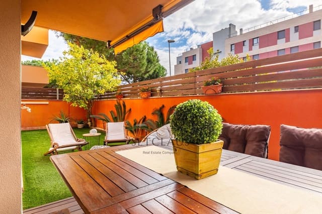 Piso de 2 habitaciones en Santa Clotilde, Lloret de Mar en venta con piscina garaje - 298.000 € (Ref: 9460614)