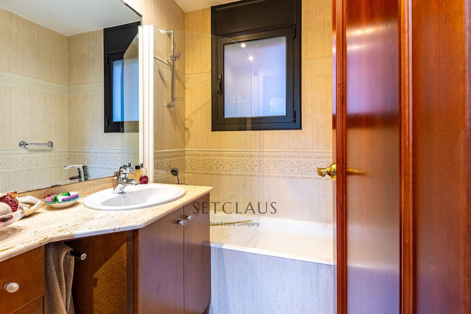 4 camera da letto Villa in vendita in Vallromanes con piscina garage - 755.000 € (Rif: 9473212)