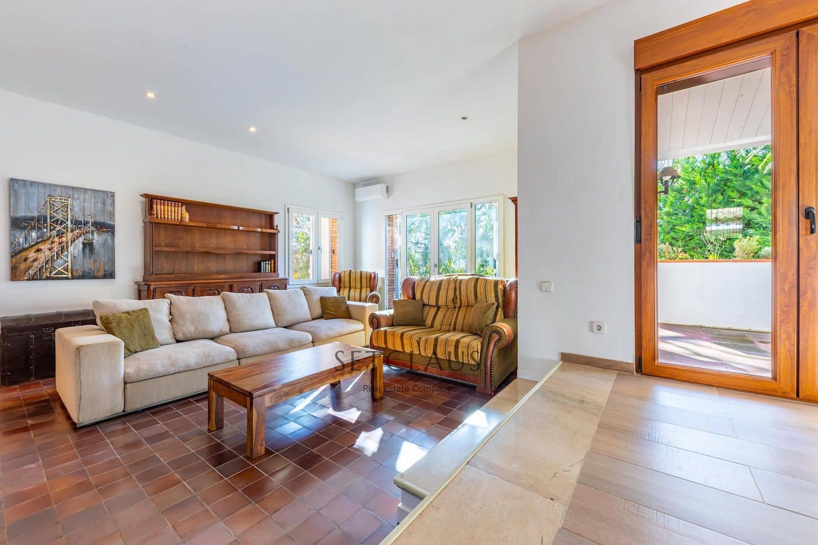 5 bedroom Villa for sale in Premia de Dalt - € 1,295,000 (Ref: 9496470)