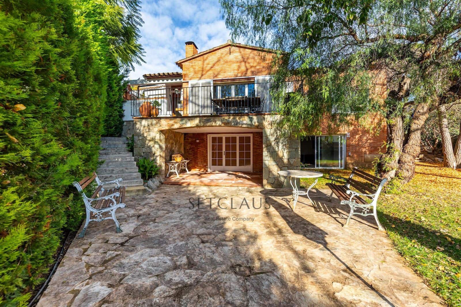 5 bedroom Villa for sale in Premia de Dalt - € 1,295,000 (Ref: 9496470)