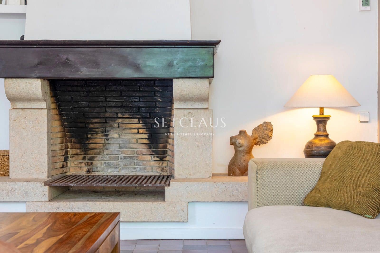 5 bedroom Villa for sale in Premia de Dalt with garage - € 995,000 (Ref: 9496470)