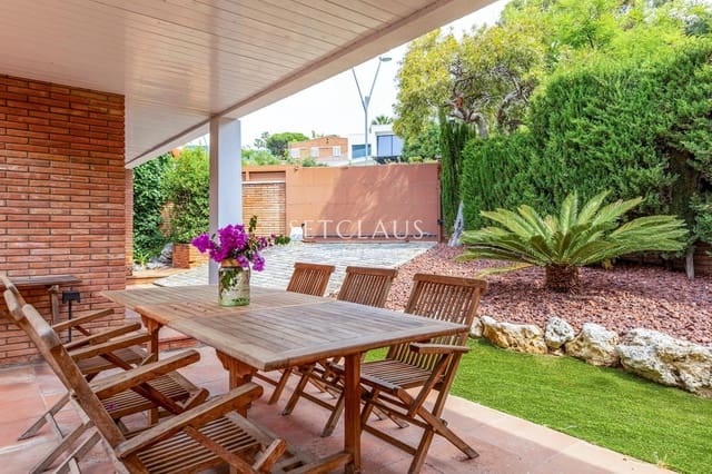 Chalet de 5 habitaciones en Premià de Dalt en venta con garaje - 995.000 € (Ref: 9496470)