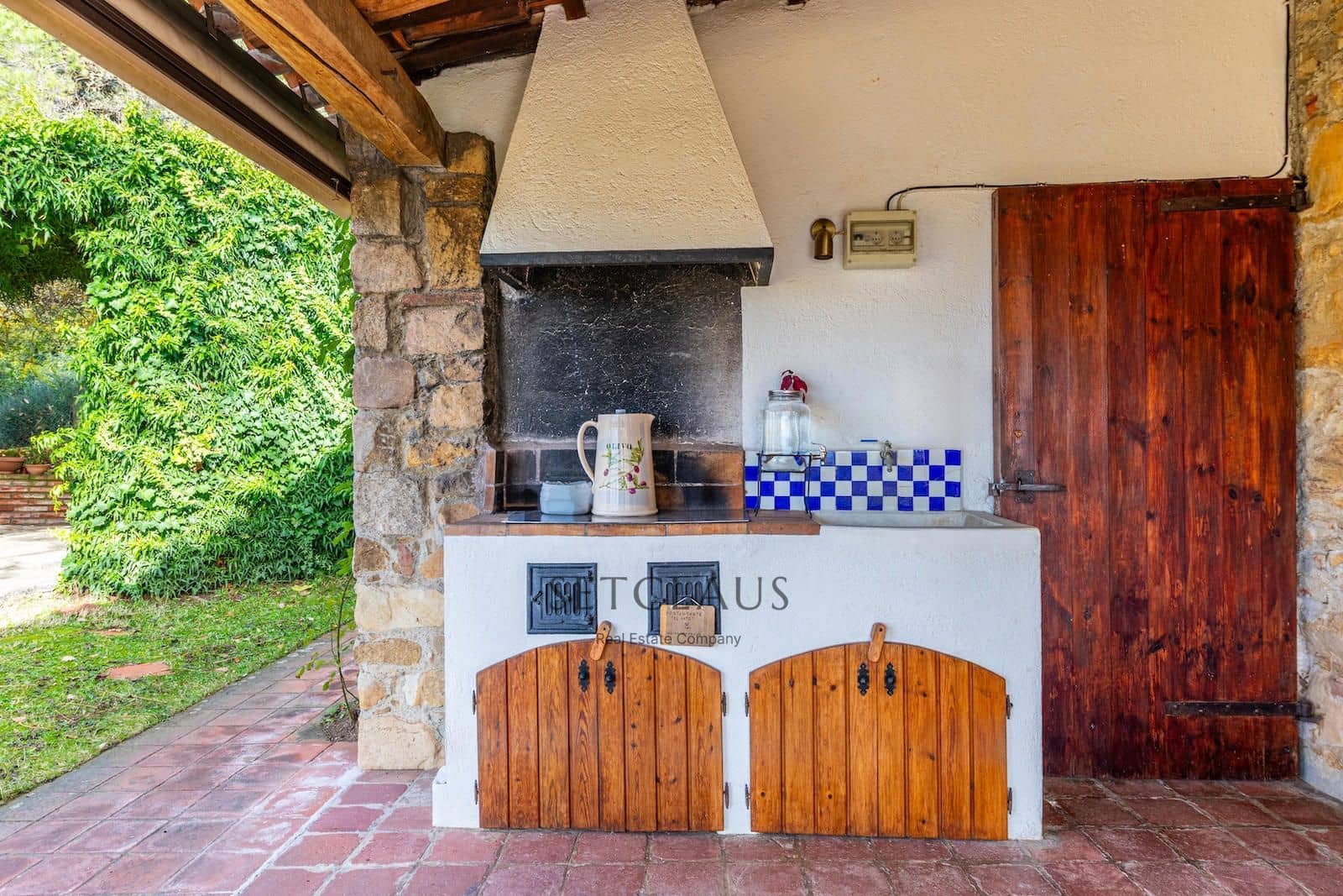 6 soveværelse Villa til salg i Breda med swimmingpool garage - € 1.100.000 (Ref: 9496577)