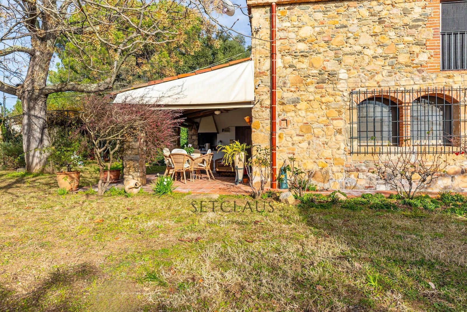 6 soveværelse Villa til salg i Breda med swimmingpool garage - € 1.100.000 (Ref: 9496577)