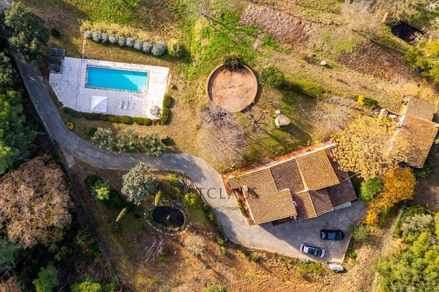 6 soveværelse Villa til salg i Breda med swimmingpool garage - € 1.100.000 (Ref: 9496577)