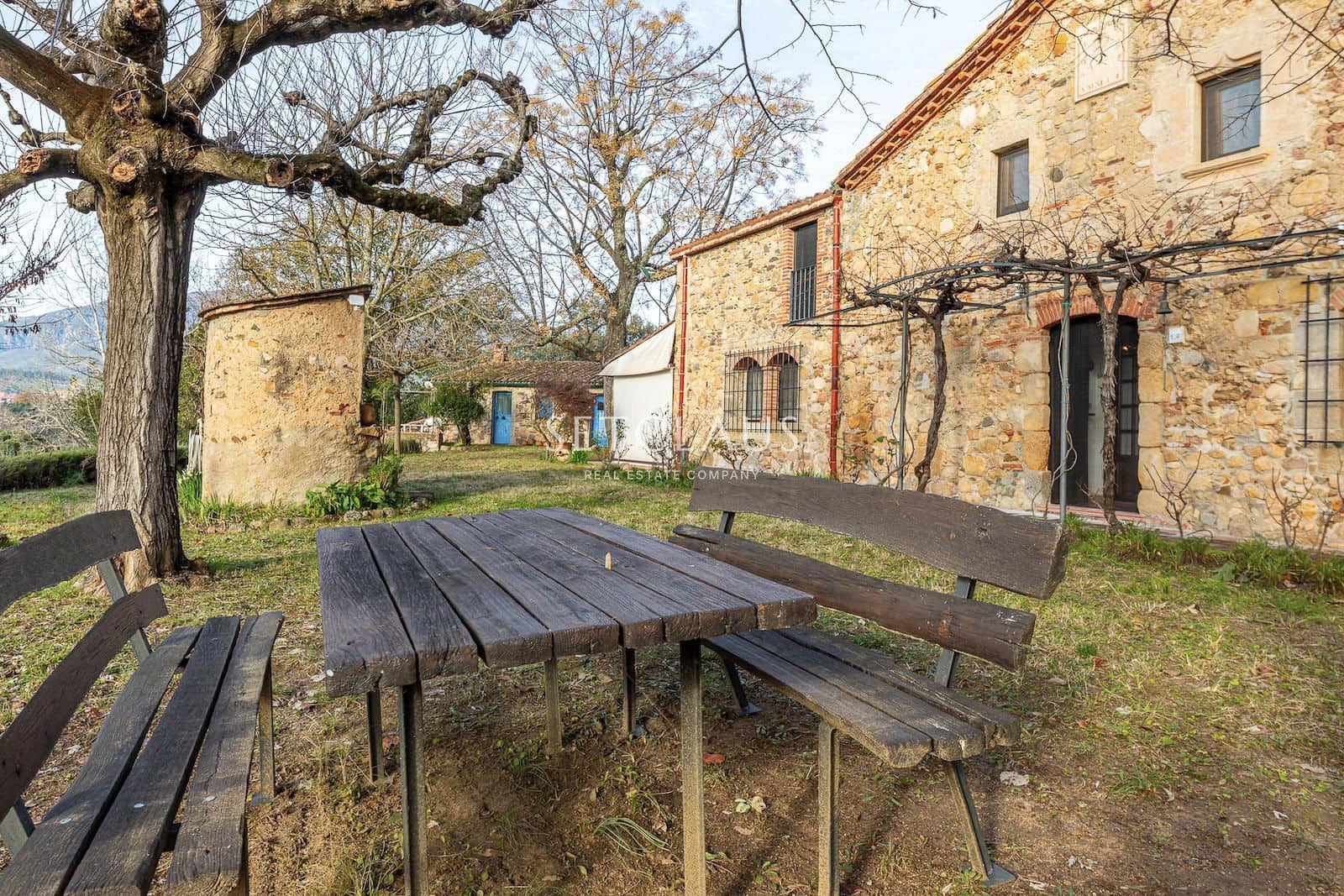 6 sypialnia Willa na sprzedaż w Breda z basenem garażem - 1 100 000 € (Ref: 9496577)