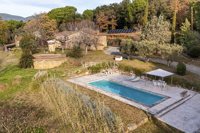 6 chambre Villa/Maison à vendre à Breda avec piscine garage - 1 100 000 € (Ref: 9496577)