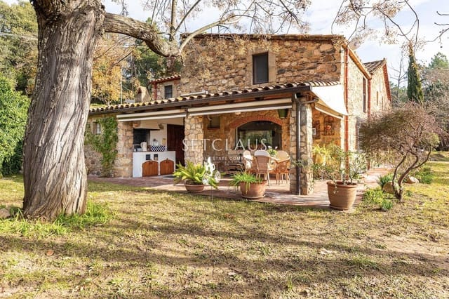 6 chambre Villa/Maison à vendre à Breda avec piscine garage - 1 100 000 € (Ref: 9496577)