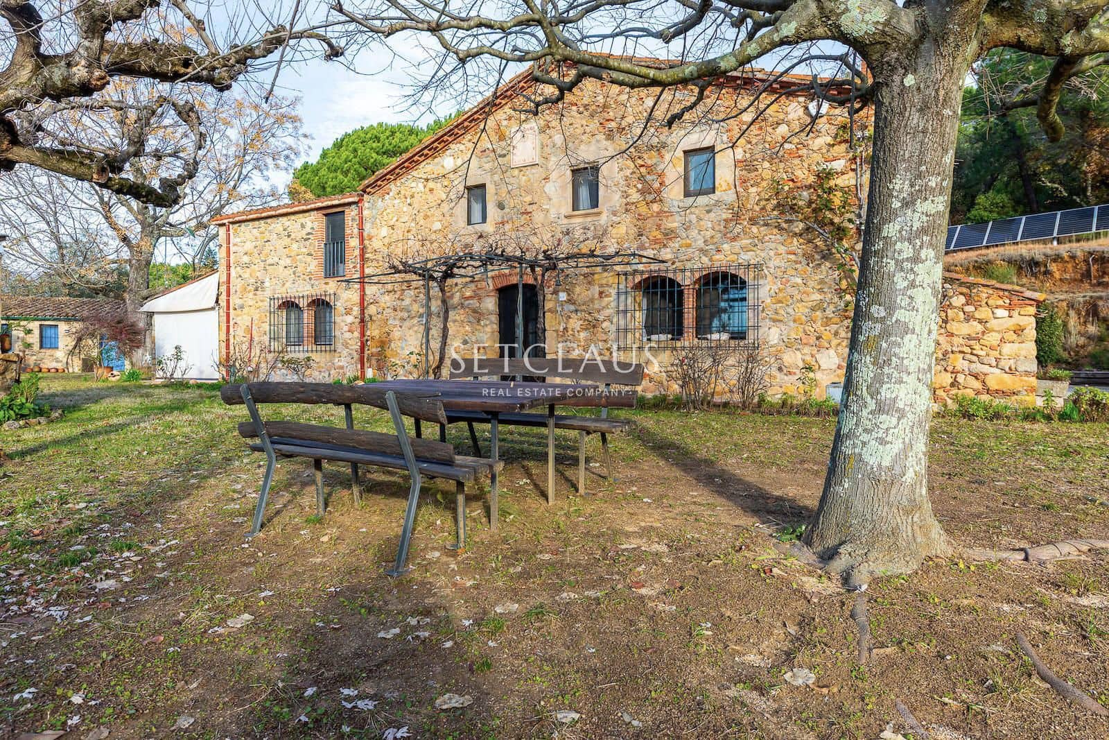 6 sypialnia Willa na sprzedaż w Breda z basenem garażem - 1 100 000 € (Ref: 9496577)