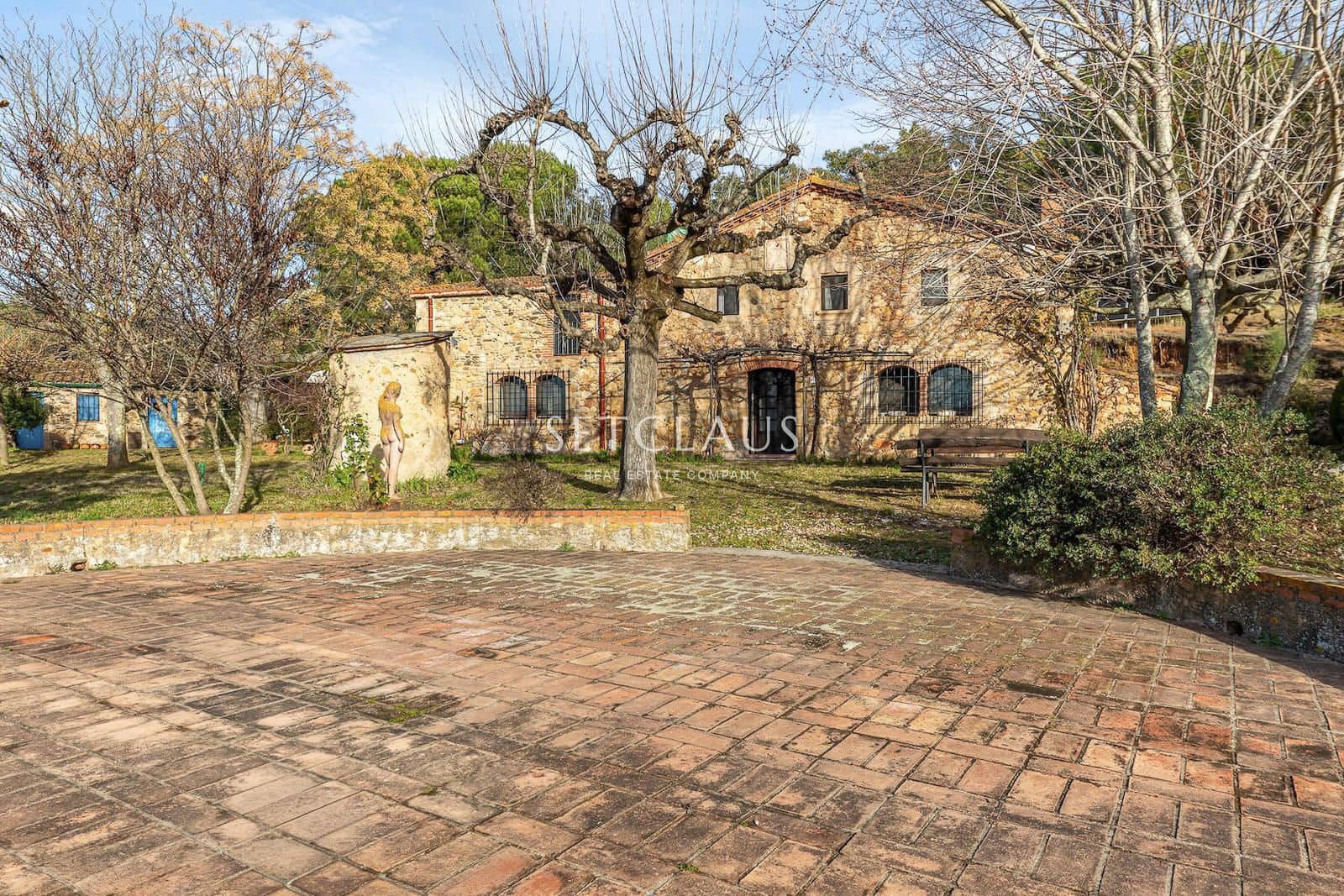 6 sypialnia Willa na sprzedaż w Breda z basenem garażem - 1 100 000 € (Ref: 9496577)