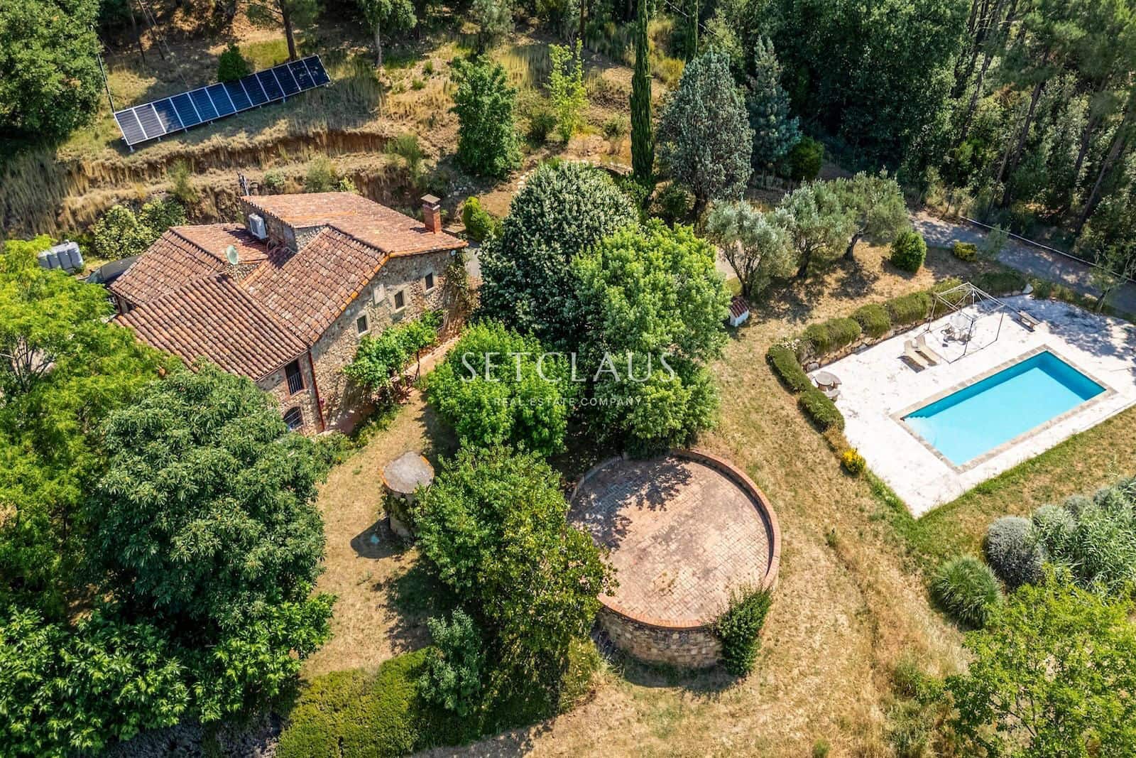 6 bedroom Villa for sale in Breda with pool garage - € 1,100,000 (Ref: 9496577)