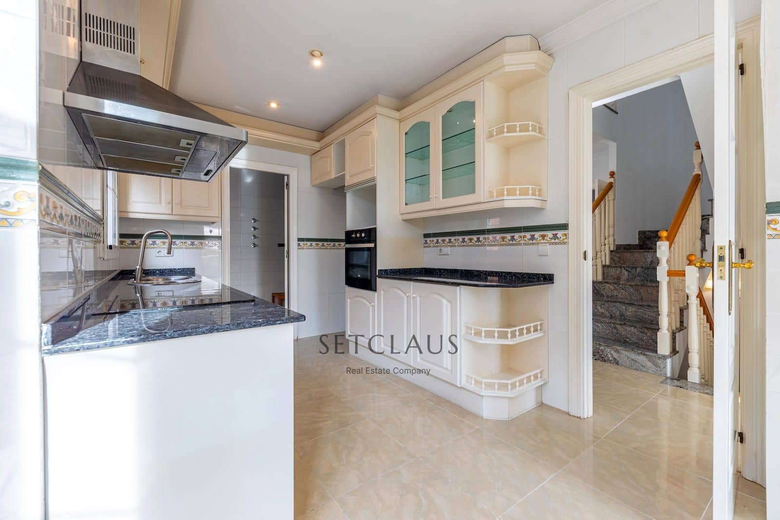 4 bedroom Villa for sale in Vilassar de Dalt with pool garage - € 1,300,000 (Ref: 9503398)