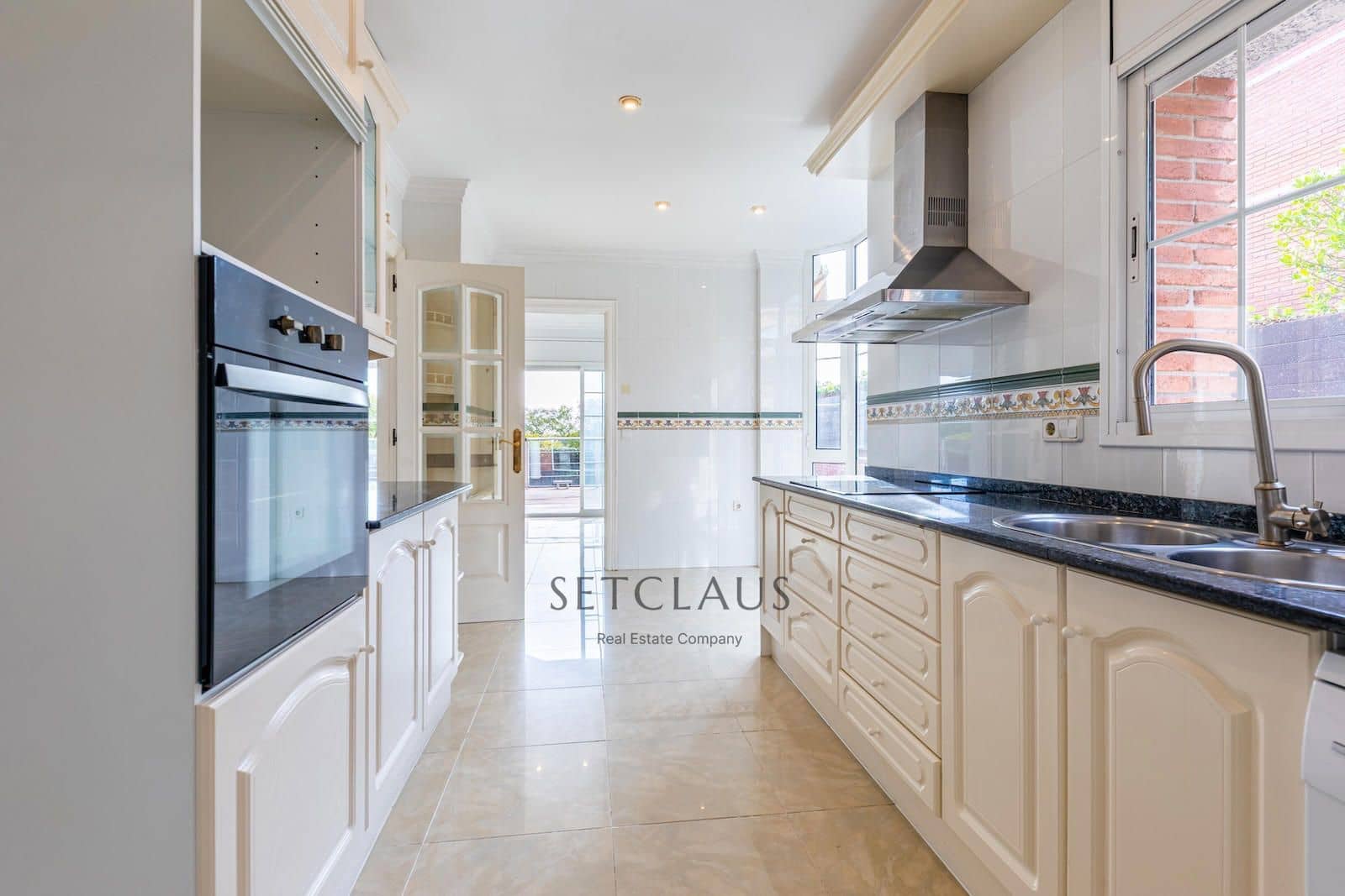 4 bedroom Villa for sale in Vilassar de Dalt with pool garage - € 1,300,000 (Ref: 9503398)