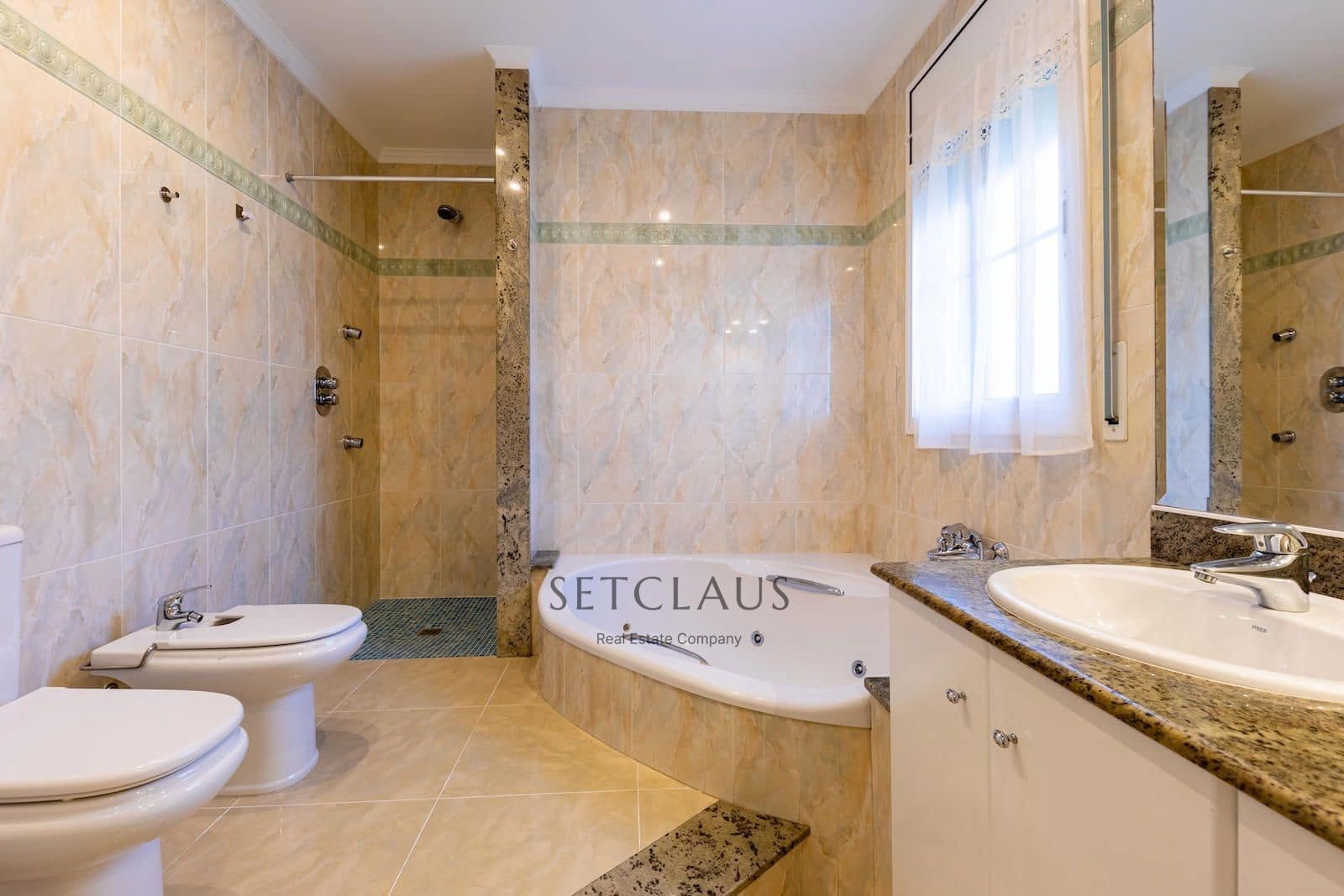 4 bedroom Villa for sale in Vilassar de Dalt with pool garage - € 1,300,000 (Ref: 9503398)