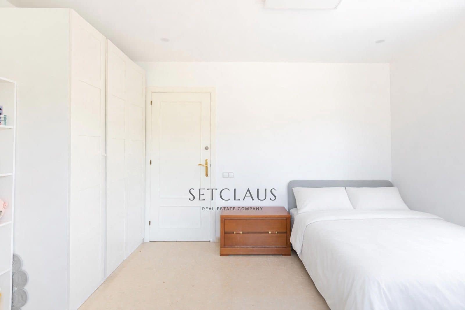 5 bedroom Villa for sale in Alella with pool garage - € 1,200,000 (Ref: 9506590)