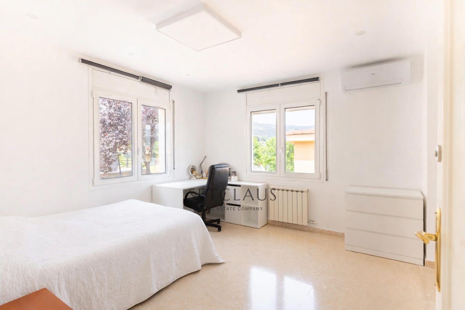 5 bedroom Villa for sale in Alella with pool garage - € 1,200,000 (Ref: 9506590)