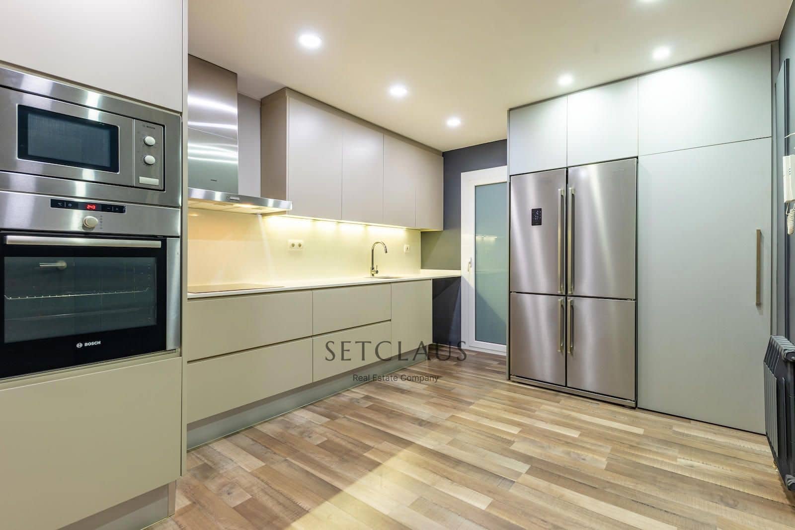 4 makuuhuone Asunto myytävänä paikassa Barcelona kaupunki mukana 
autotalli - 1 090 000 € (Ref: 9511140)