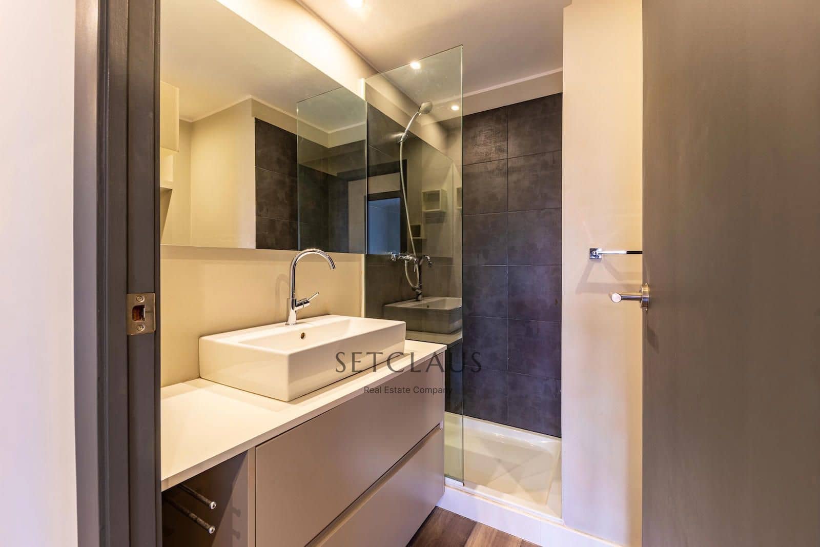 4 makuuhuone Asunto myytävänä paikassa Barcelona kaupunki mukana 
autotalli - 1 090 000 € (Ref: 9511140)