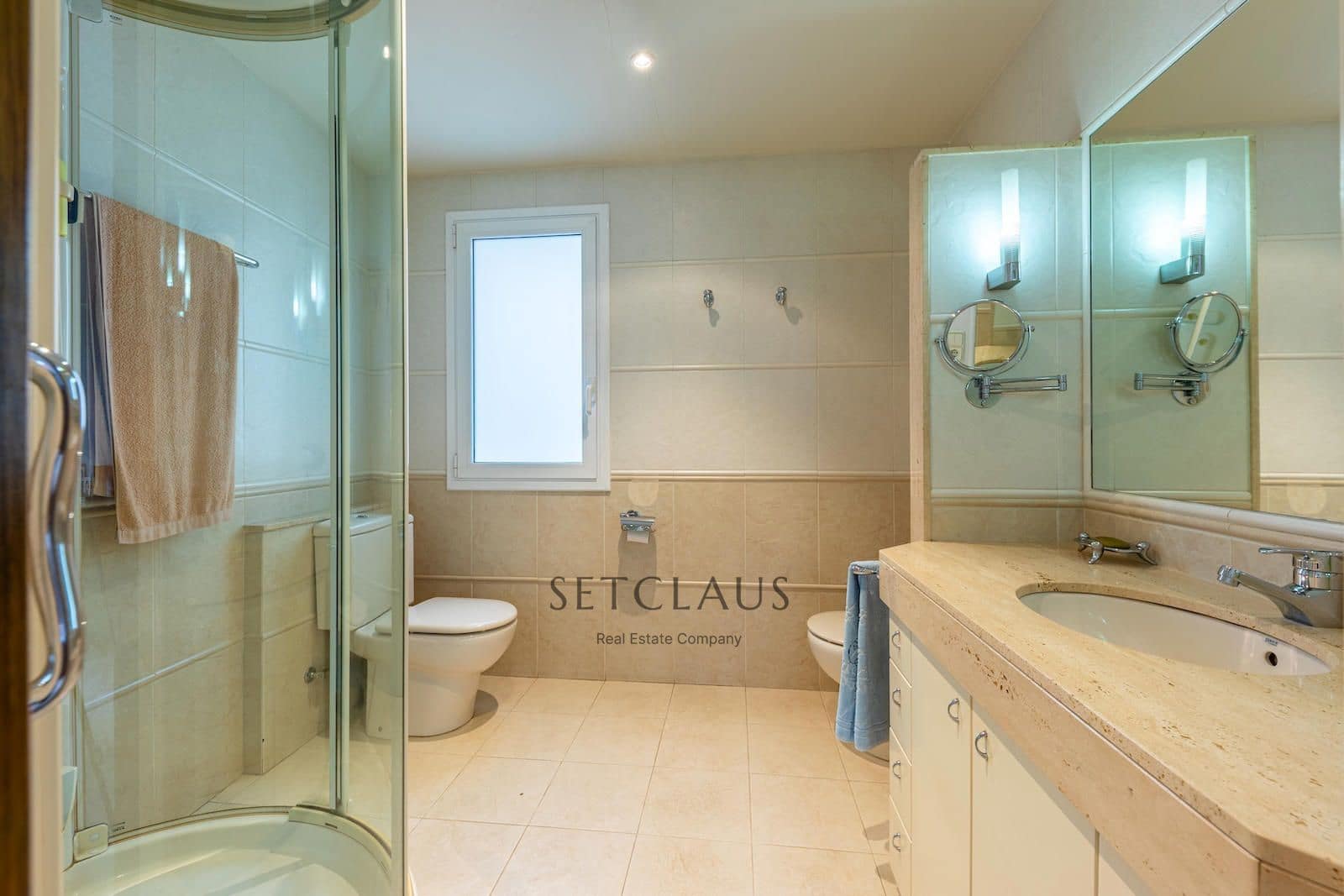 Ático de 4 habitaciones en Badalona en venta - 820.000 € (Ref: 9535130)