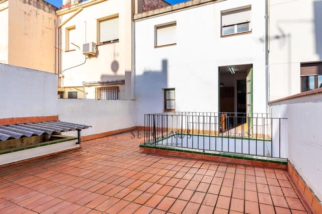 4 bedroom Villa for sale in El Masnou - € 750,000 (Ref: 9542498)