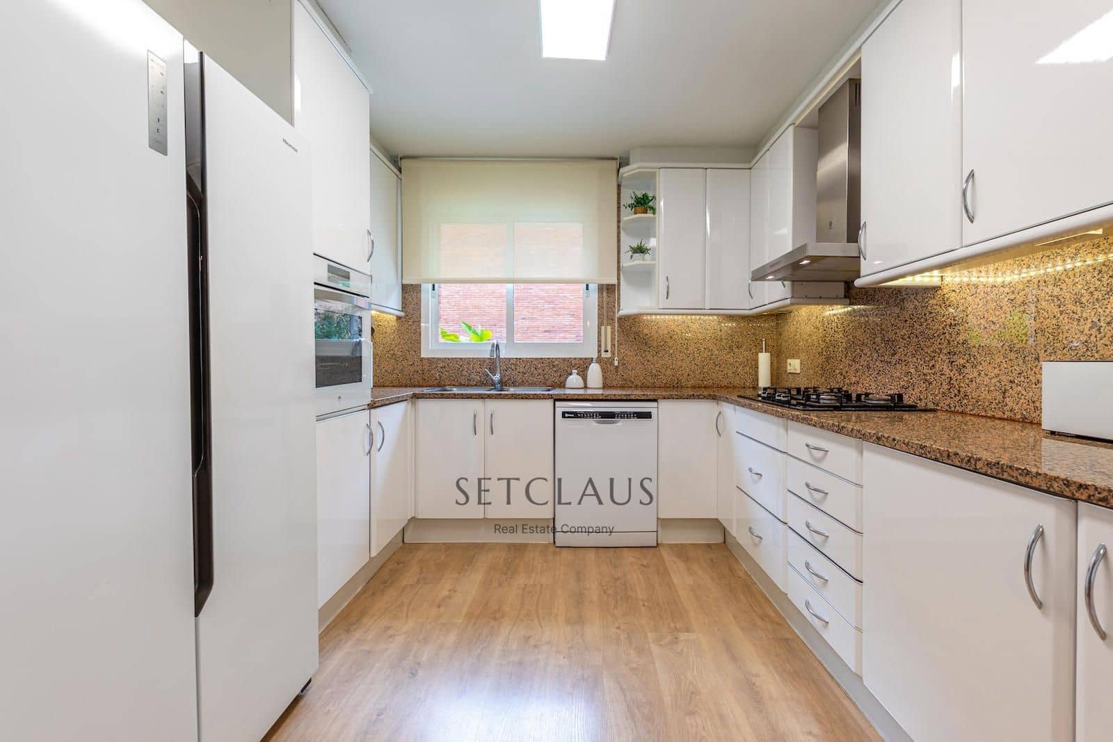 4 soveværelse Villa til salg i El Masnou med swimmingpool garage - € 1.320.000 (Ref: 9552300)