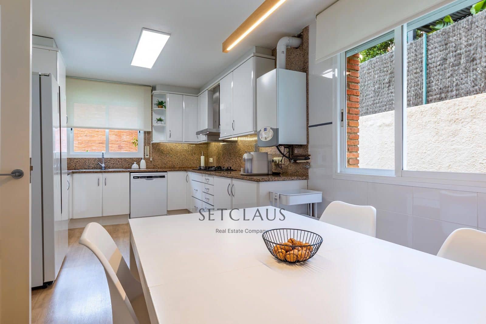 4 soveværelse Villa til salg i El Masnou med swimmingpool garage - € 1.320.000 (Ref: 9552300)