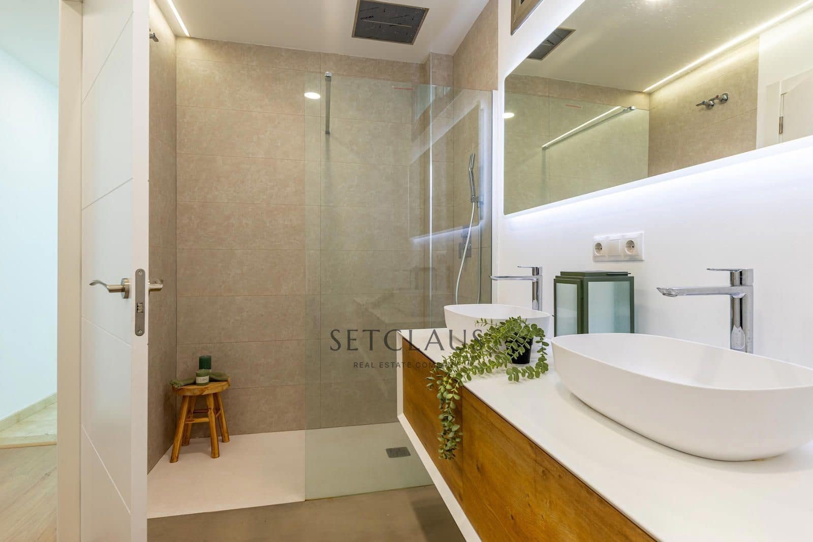 4 soveværelse Villa til salg i Alella med swimmingpool garage - € 990.000 (Ref: 9558937)