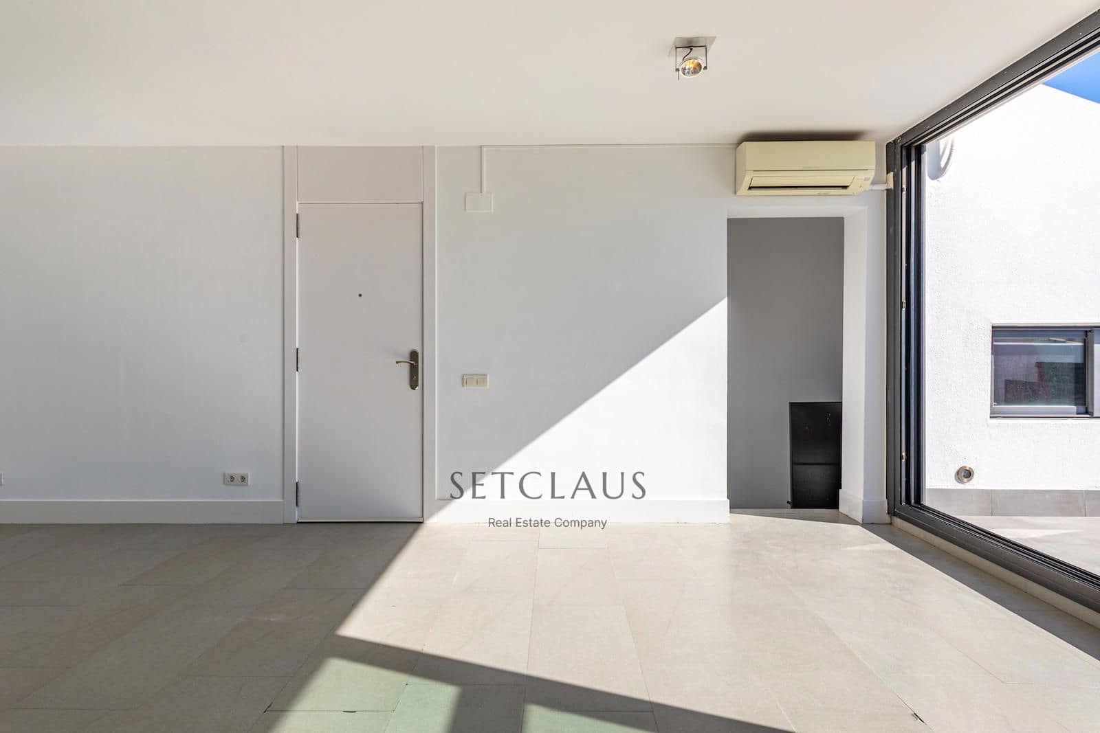 3 chambre Penthouse à vendre à El Masnou avec piscine garage - 450 000 € (Ref: 9603328)