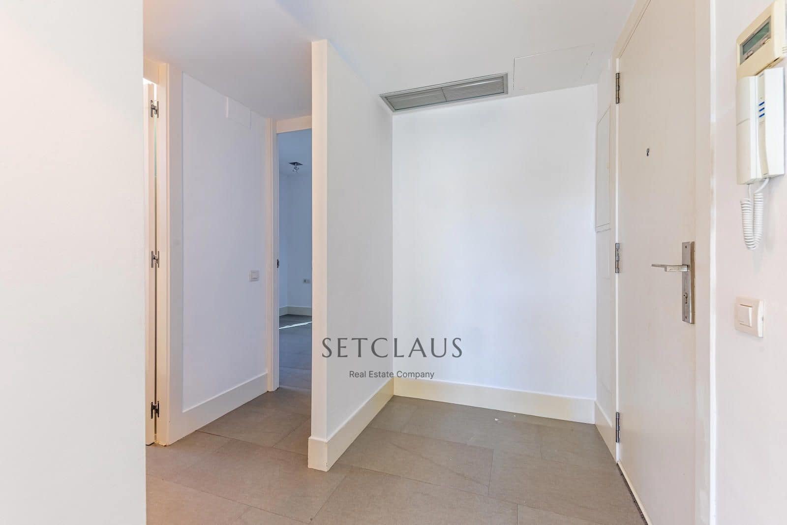 3 chambre Penthouse à vendre à El Masnou avec piscine garage - 450 000 € (Ref: 9603328)