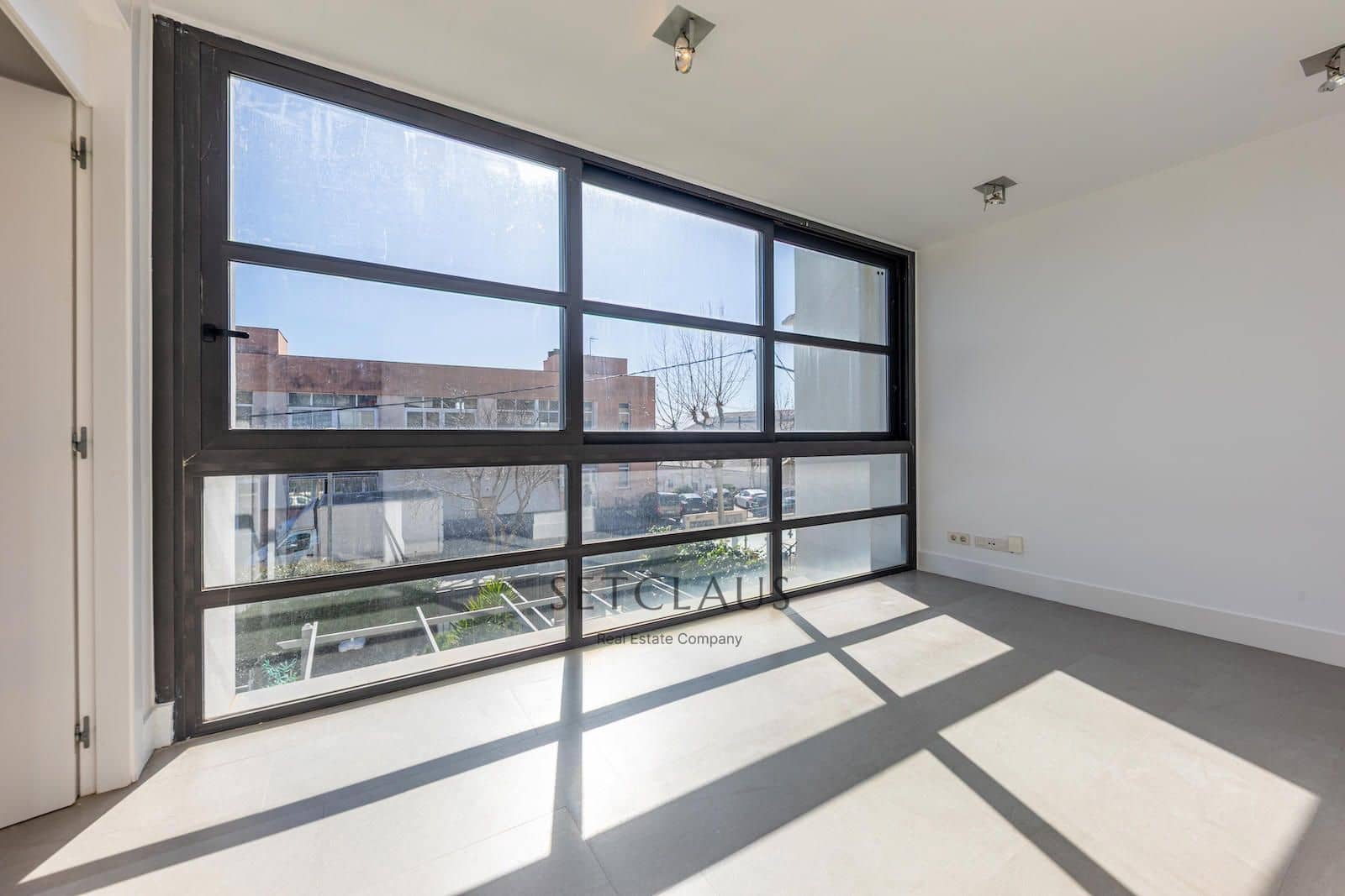 3 chambre Penthouse à vendre à El Masnou avec piscine garage - 450 000 € (Ref: 9603328)