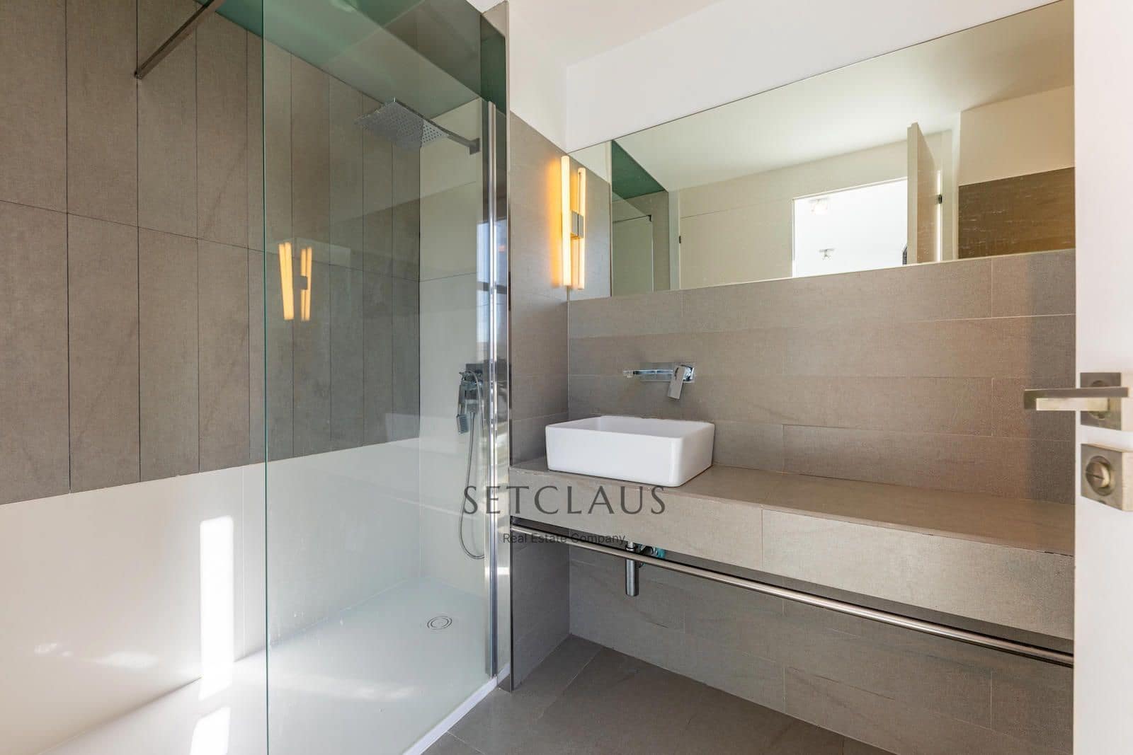 3 chambre Penthouse à vendre à El Masnou avec piscine garage - 450 000 € (Ref: 9603328)